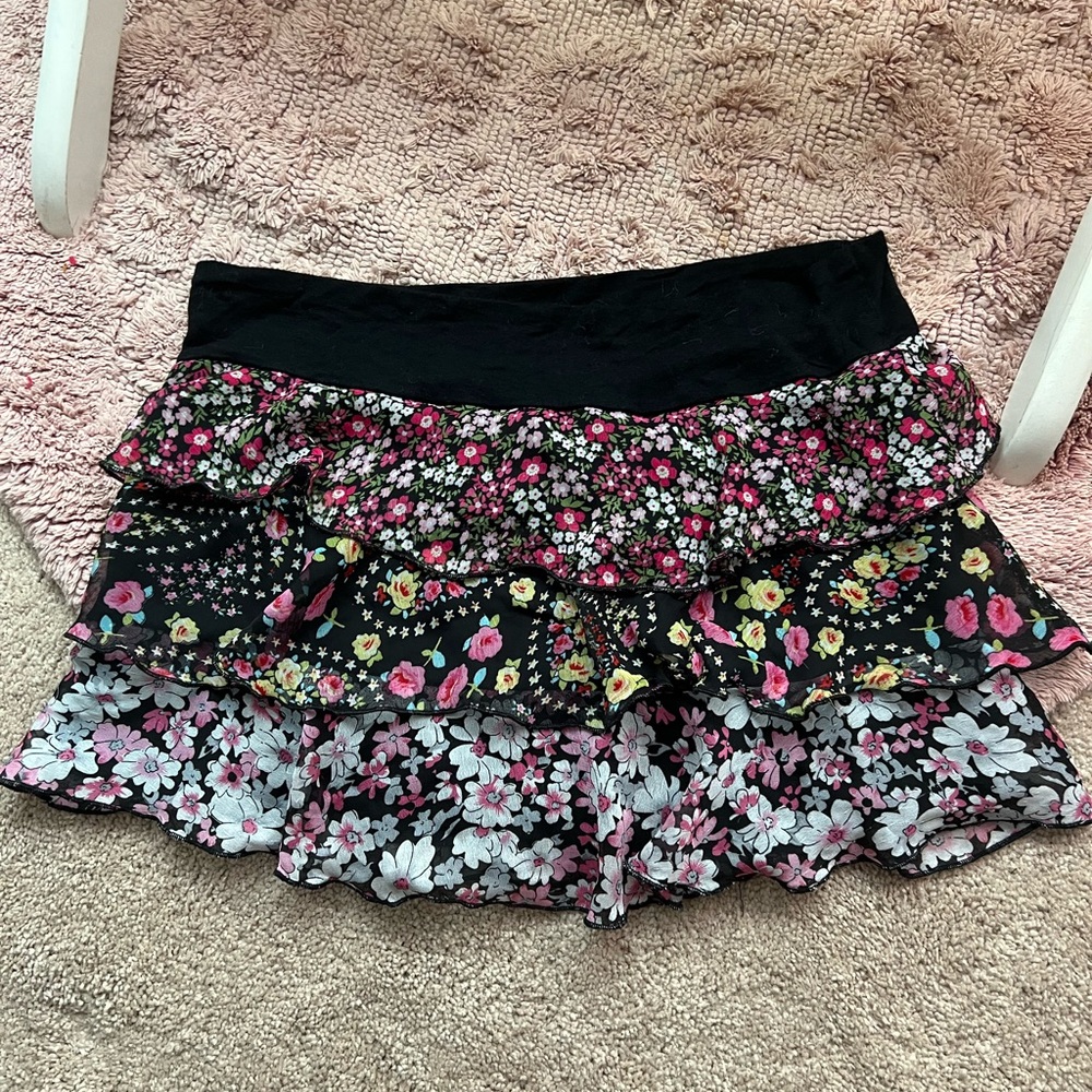 ✨Cute Frilly Skirt 💕